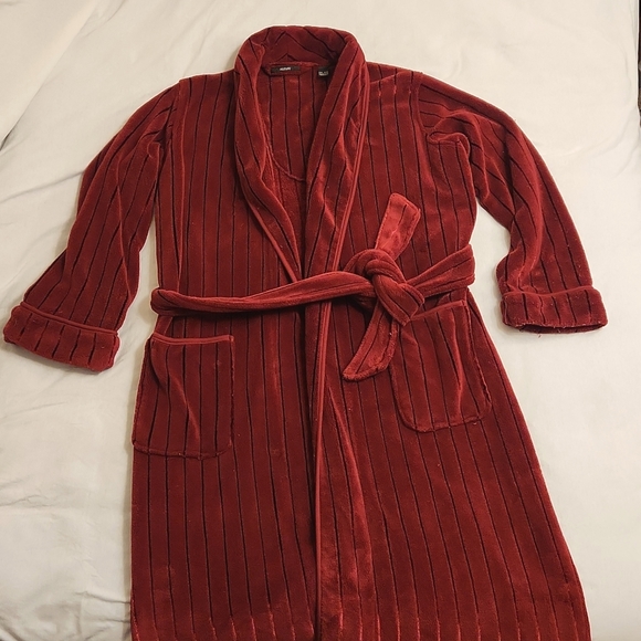 Alfani Other - Alfani Royal Red Striped Robe One Size